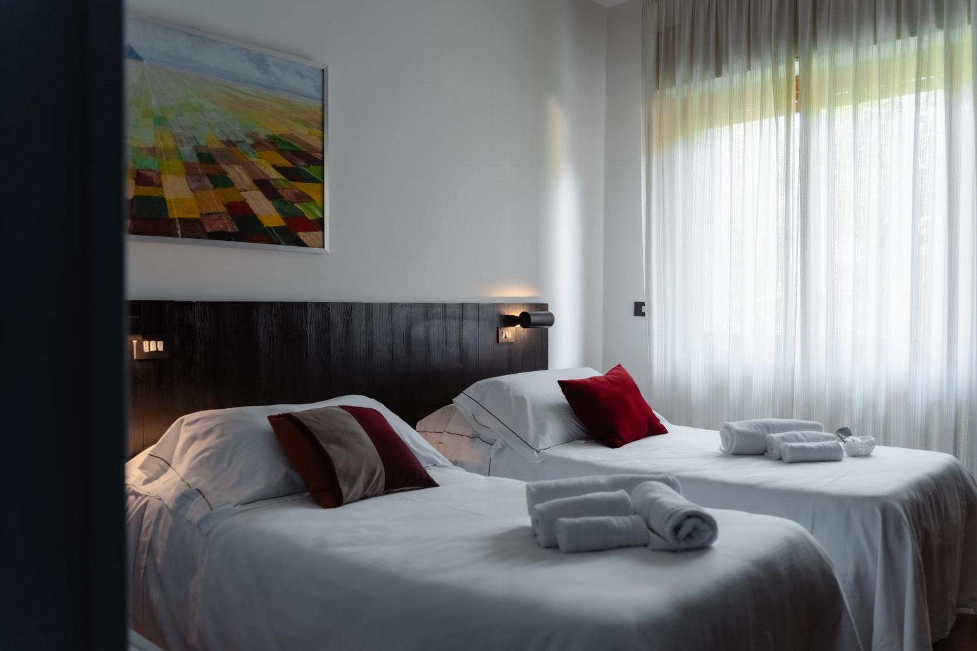 Mami Sabaudia Hotel エクステリア 写真